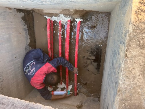 Insulation of cables entering the manhole by foam